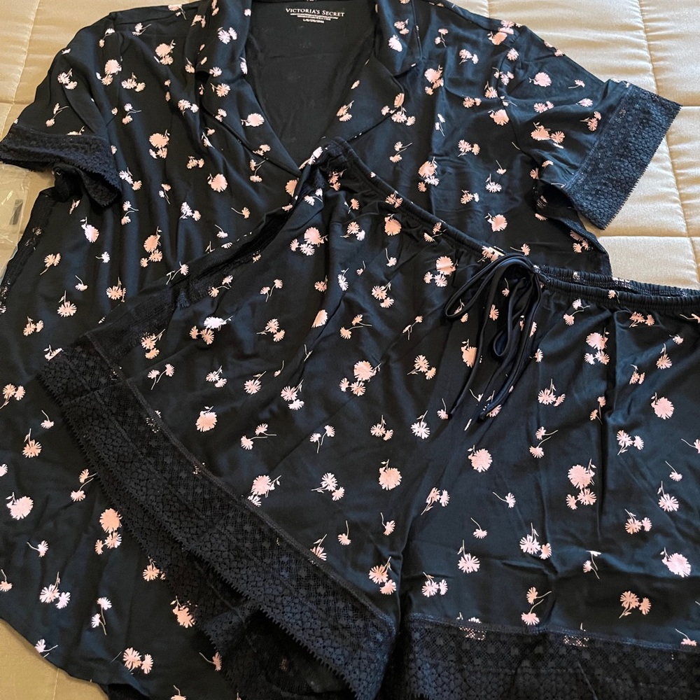 Victoria’s Secret Black and Pink Pajama Short Set